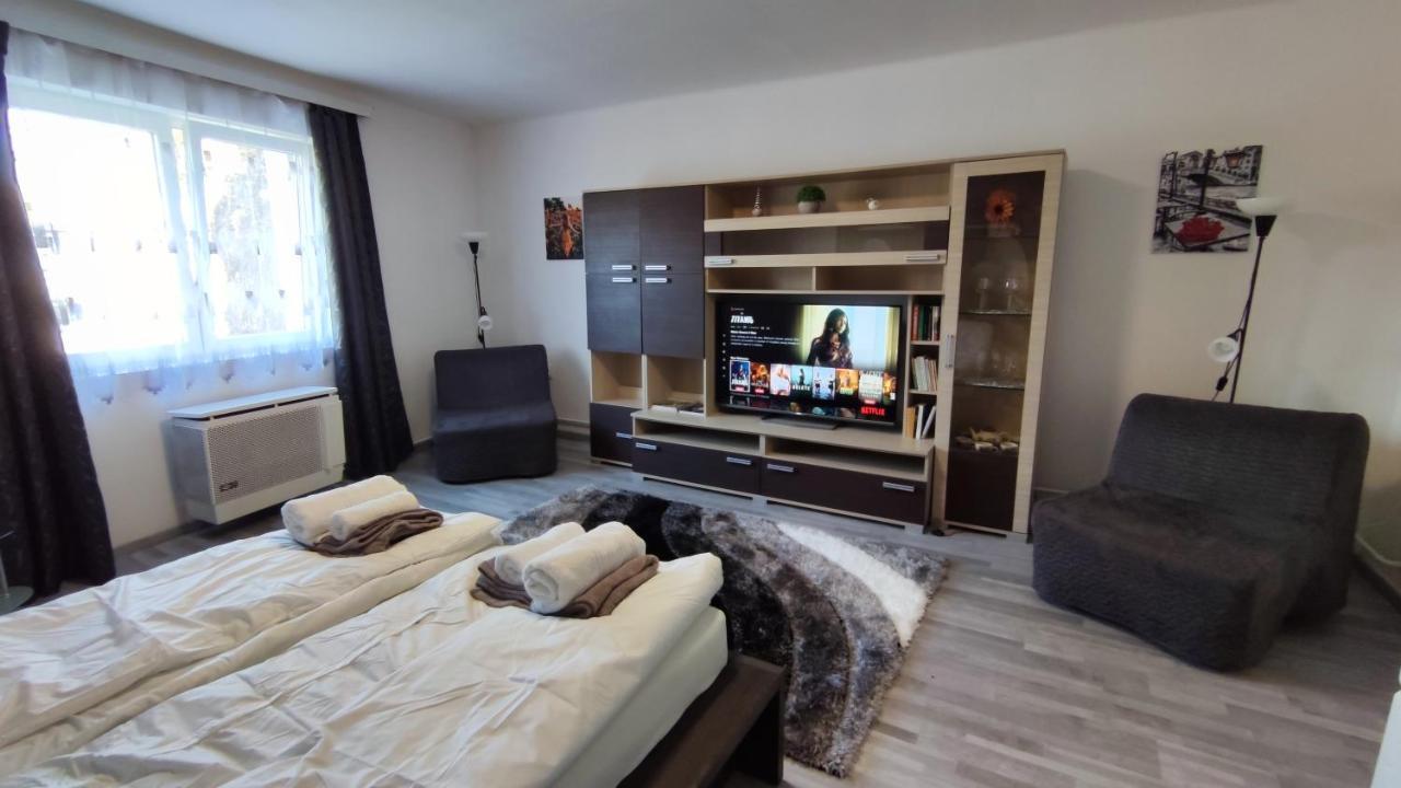 Freedom-Fehervar Apartman Székesfehérvár Exterior foto