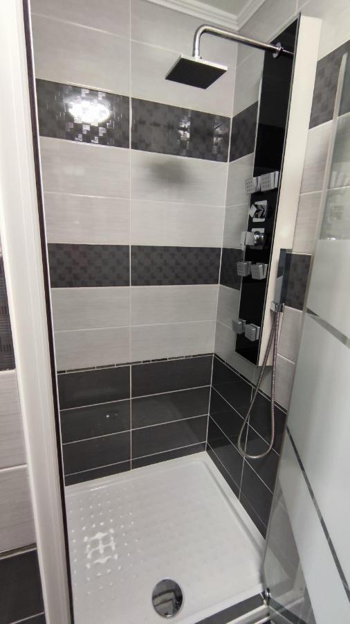 Freedom-Fehervar Apartman Székesfehérvár Exterior foto